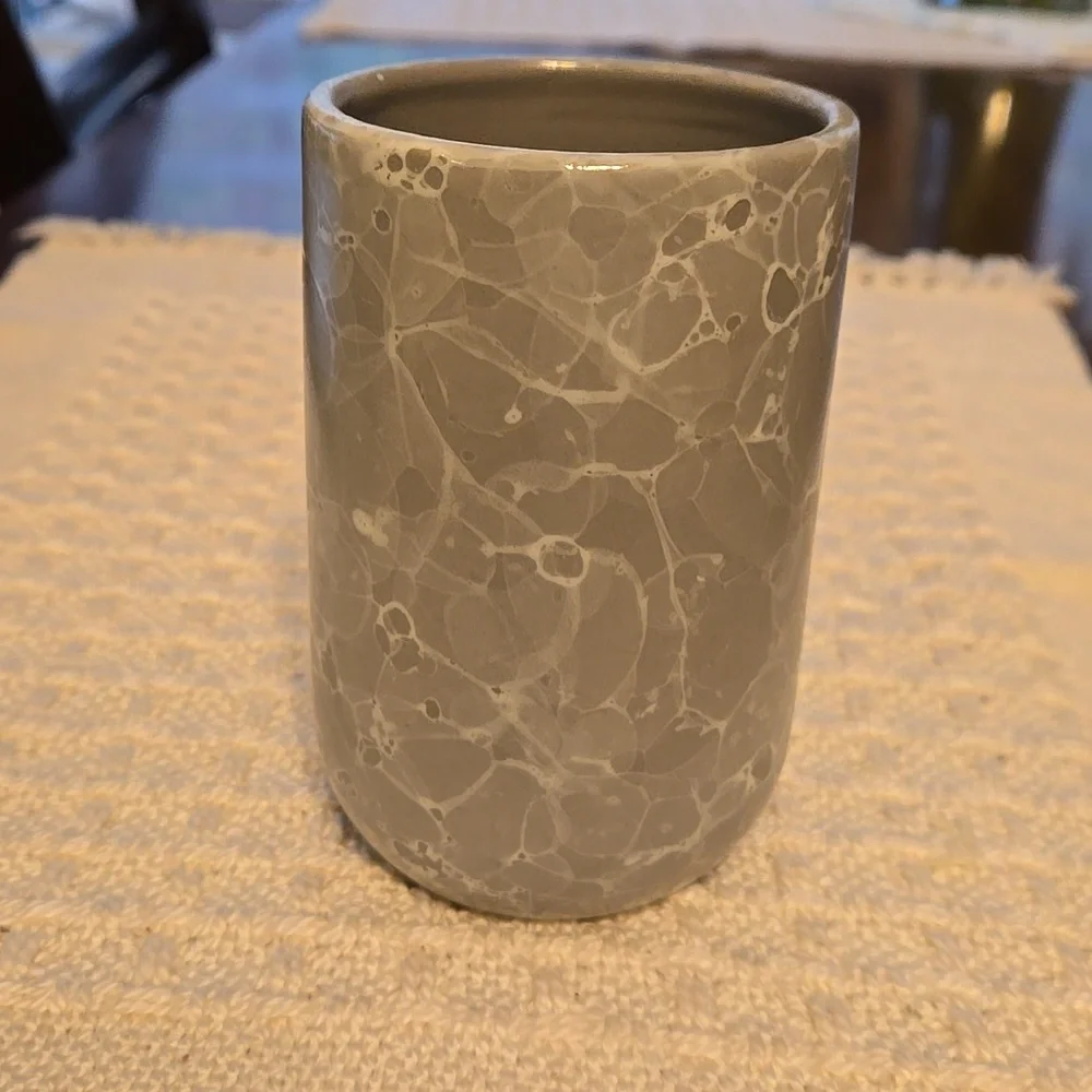 NWOT Grey Urban Habitat Peyton Series Ceramic Bathroom Cup And Soap Dispenser